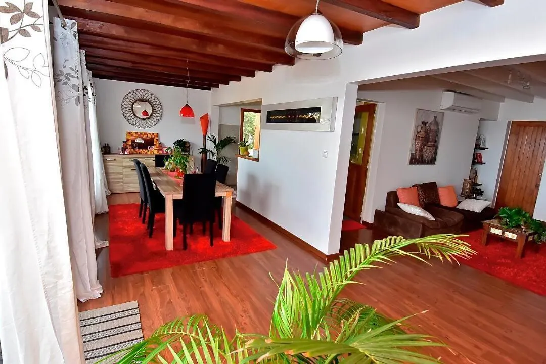 Villa Hibiscus, Pied Dans L'Eau Dakar