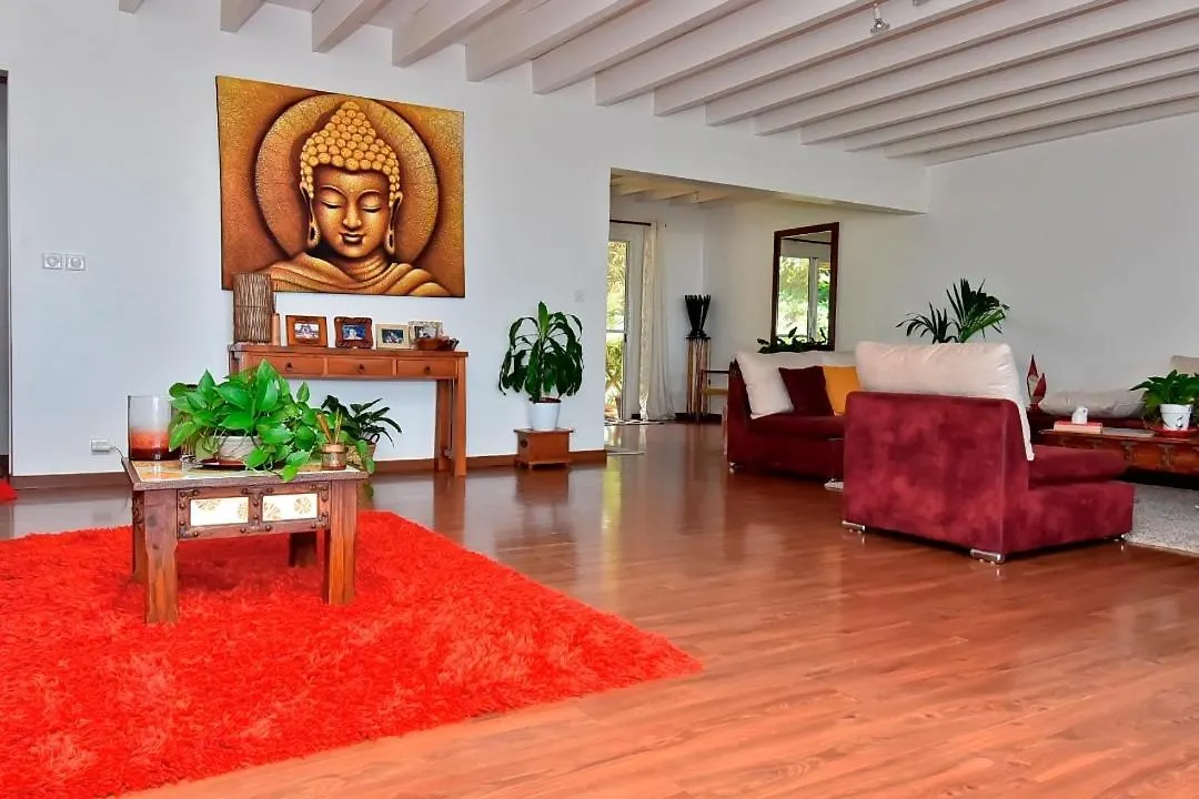 Villa Hibiscus, Pied Dans L'Eau Dakar
